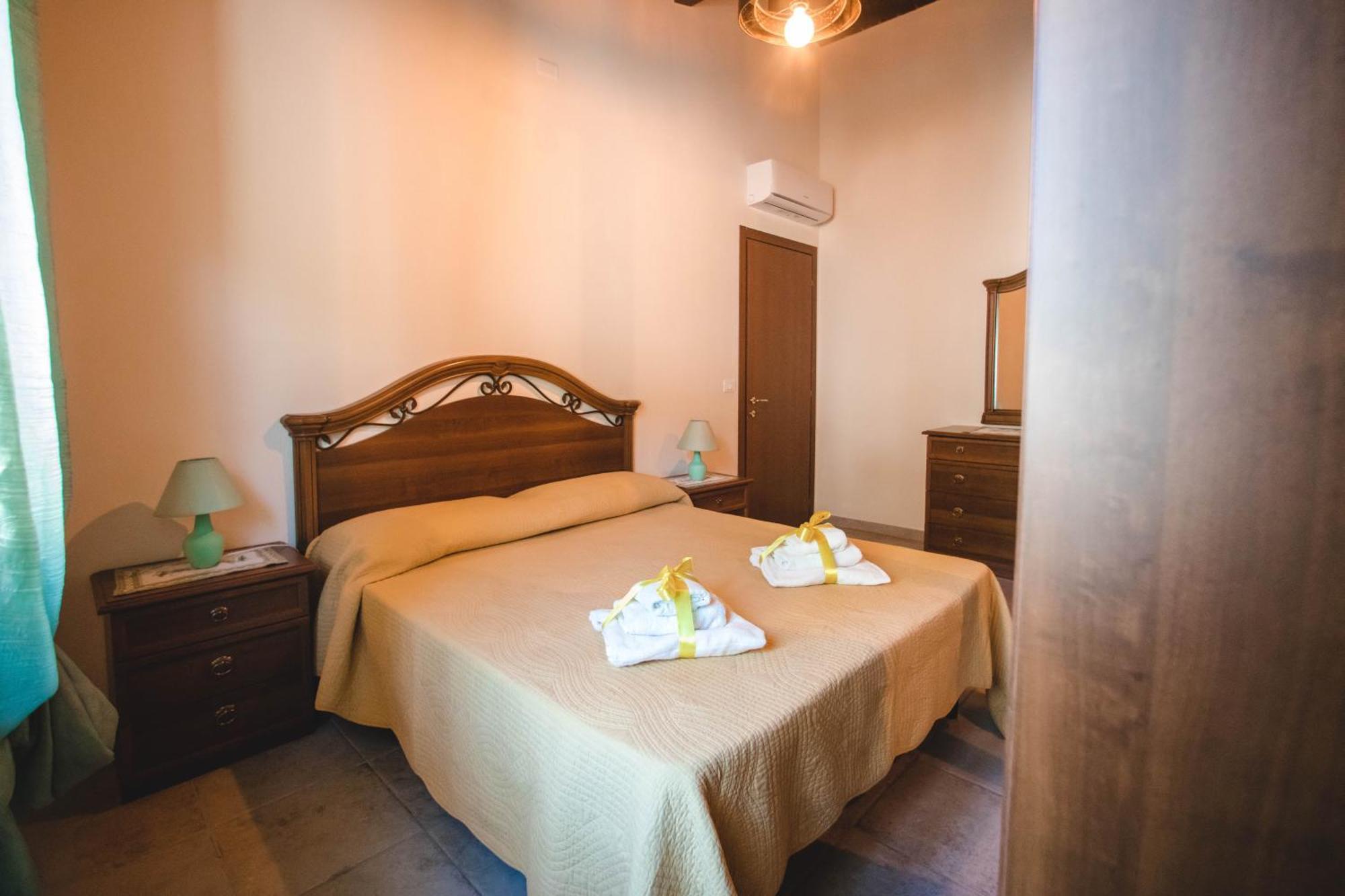 Calami - Villa Romeo - Private Apartments With Pool, Seaview & Olive Grove Santa Caterina Dello Ionio Marina Kültér fotó