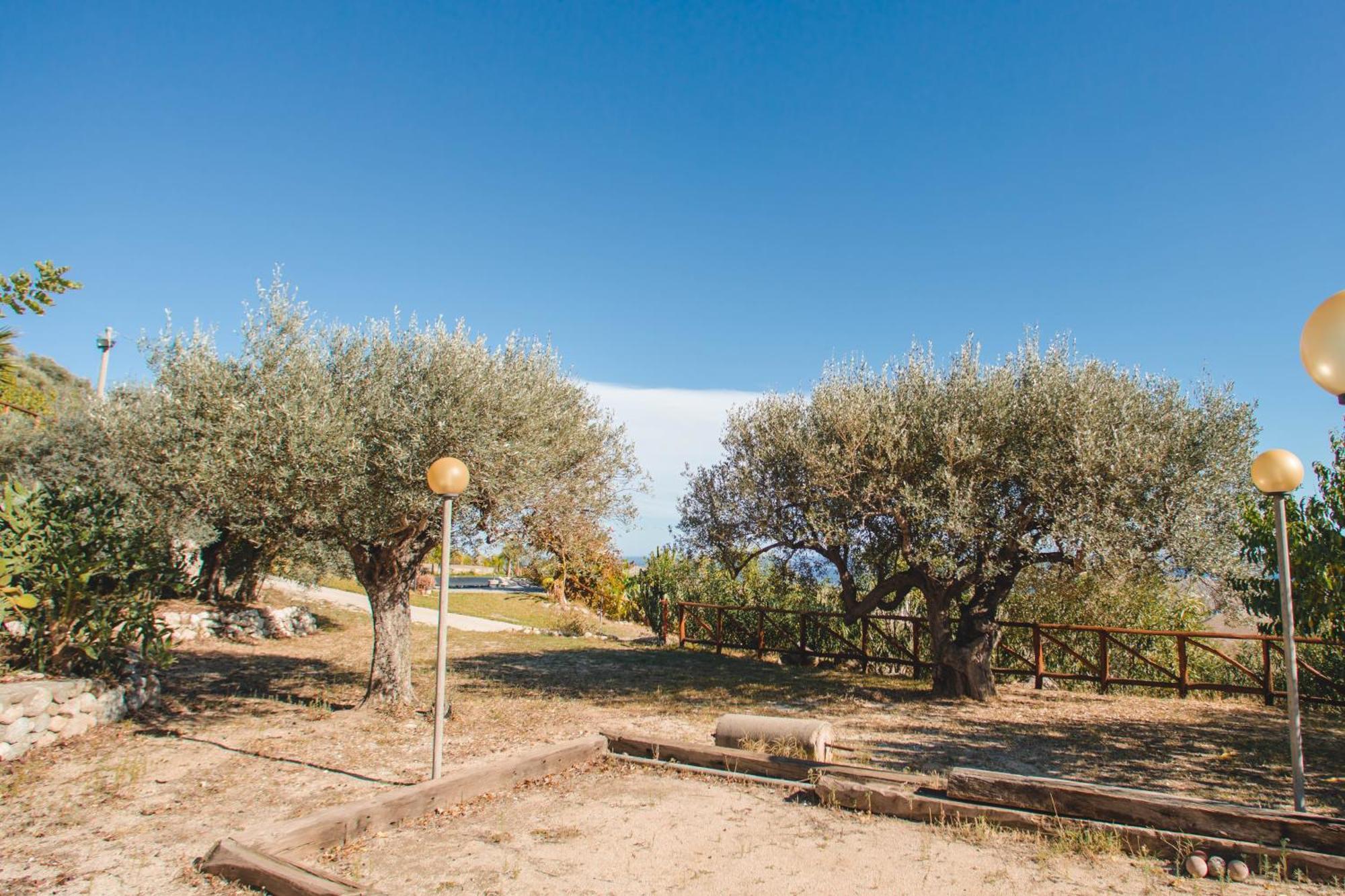 Calami - Villa Romeo - Private Apartments With Pool, Seaview & Olive Grove Santa Caterina Dello Ionio Marina Kültér fotó