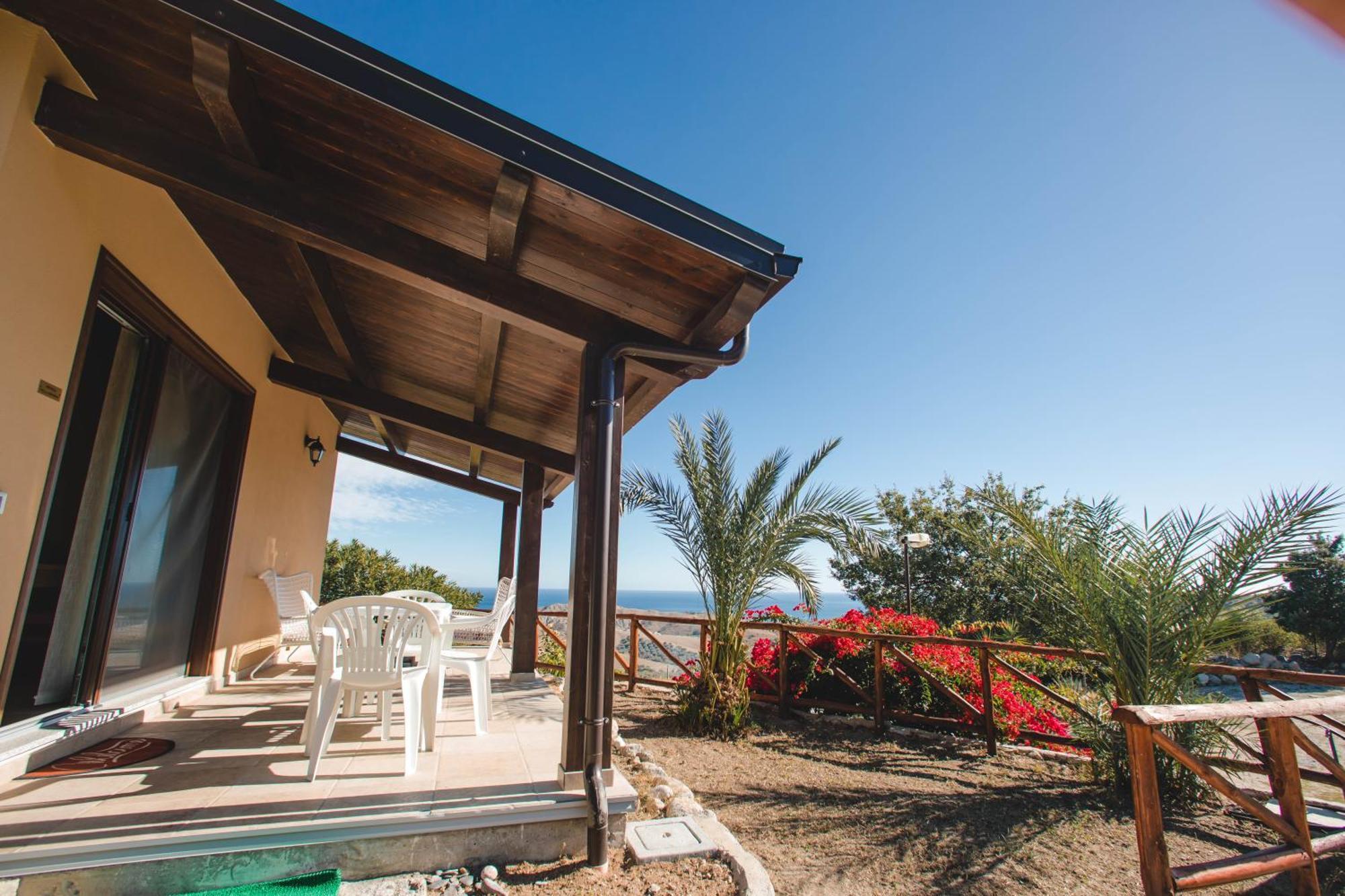 Calami - Villa Romeo - Private Apartments With Pool, Seaview & Olive Grove Santa Caterina Dello Ionio Marina Kültér fotó