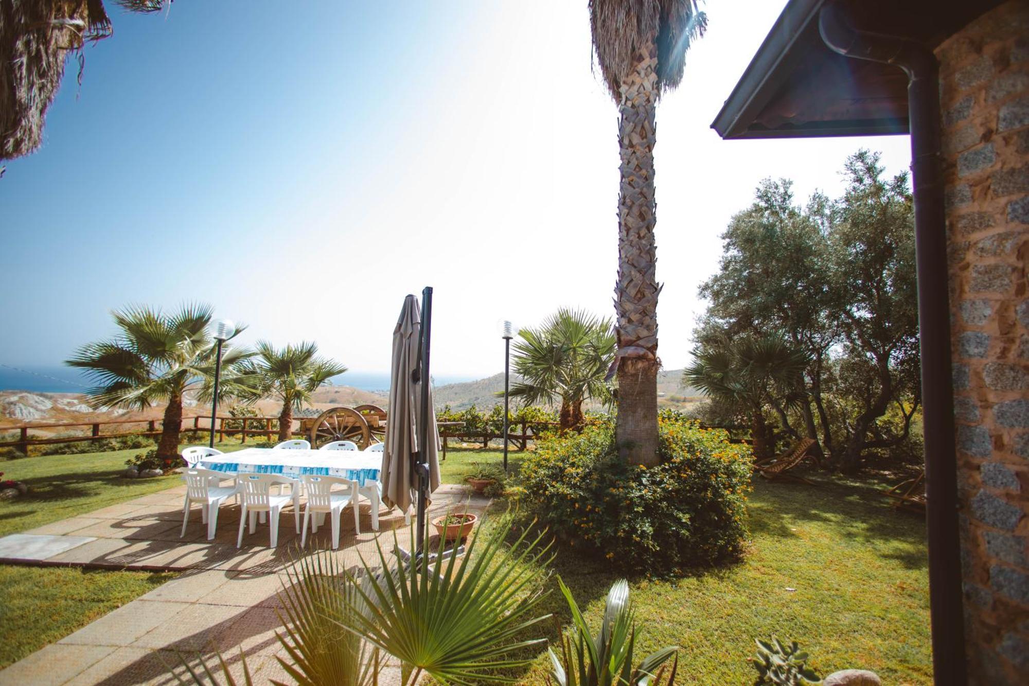 Calami - Villa Romeo - Private Apartments With Pool, Seaview & Olive Grove Santa Caterina Dello Ionio Marina Kültér fotó