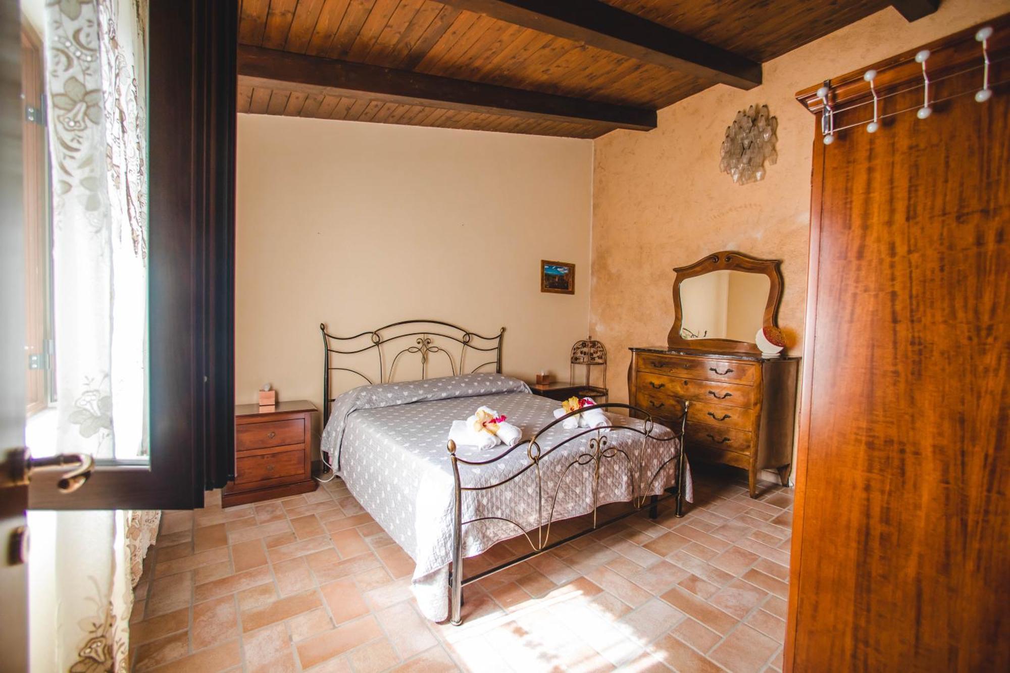 Calami - Villa Romeo - Private Apartments With Pool, Seaview & Olive Grove Santa Caterina Dello Ionio Marina Kültér fotó