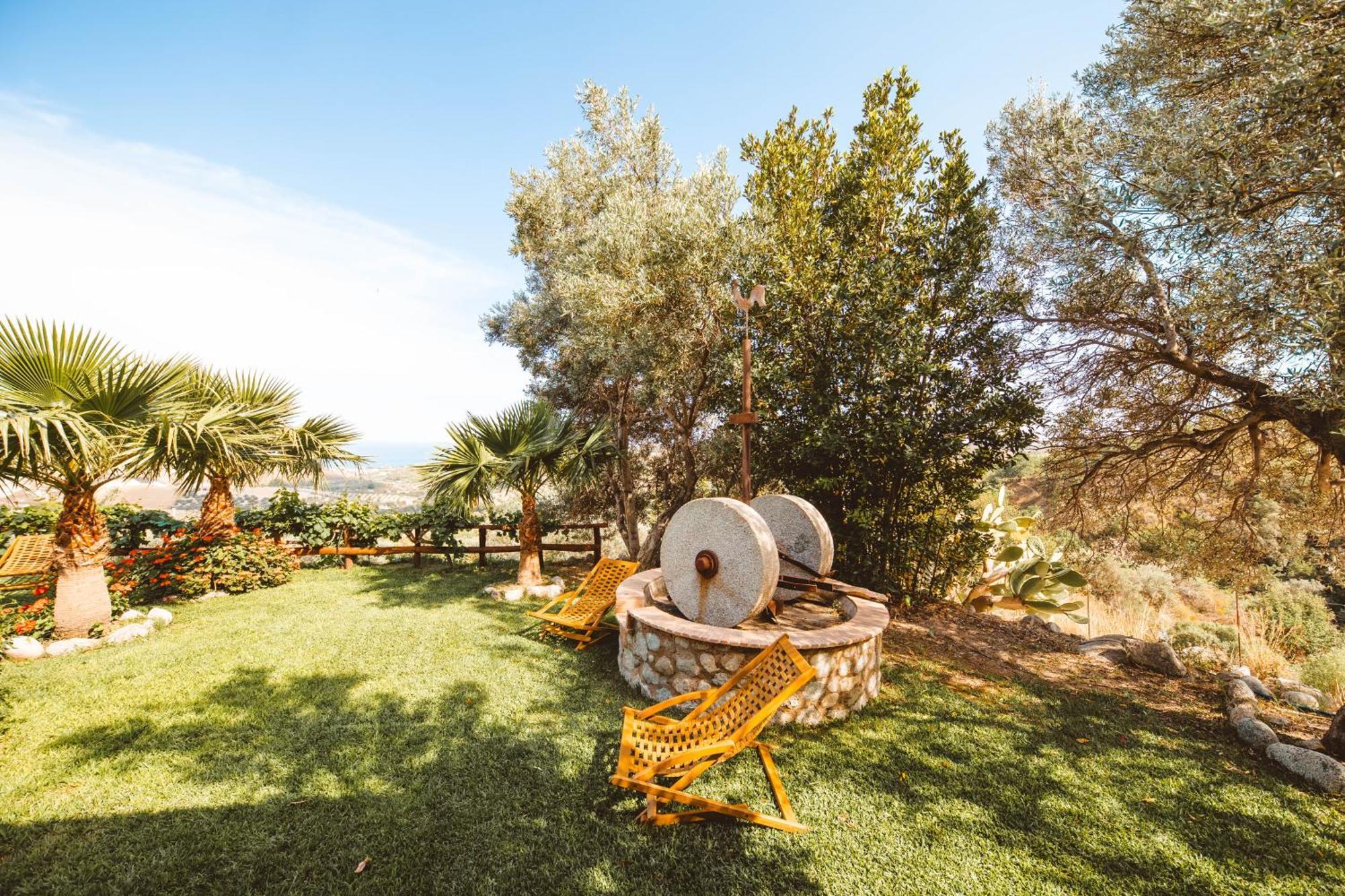 Calami - Villa Romeo - Private Apartments With Pool, Seaview & Olive Grove Santa Caterina Dello Ionio Marina Kültér fotó